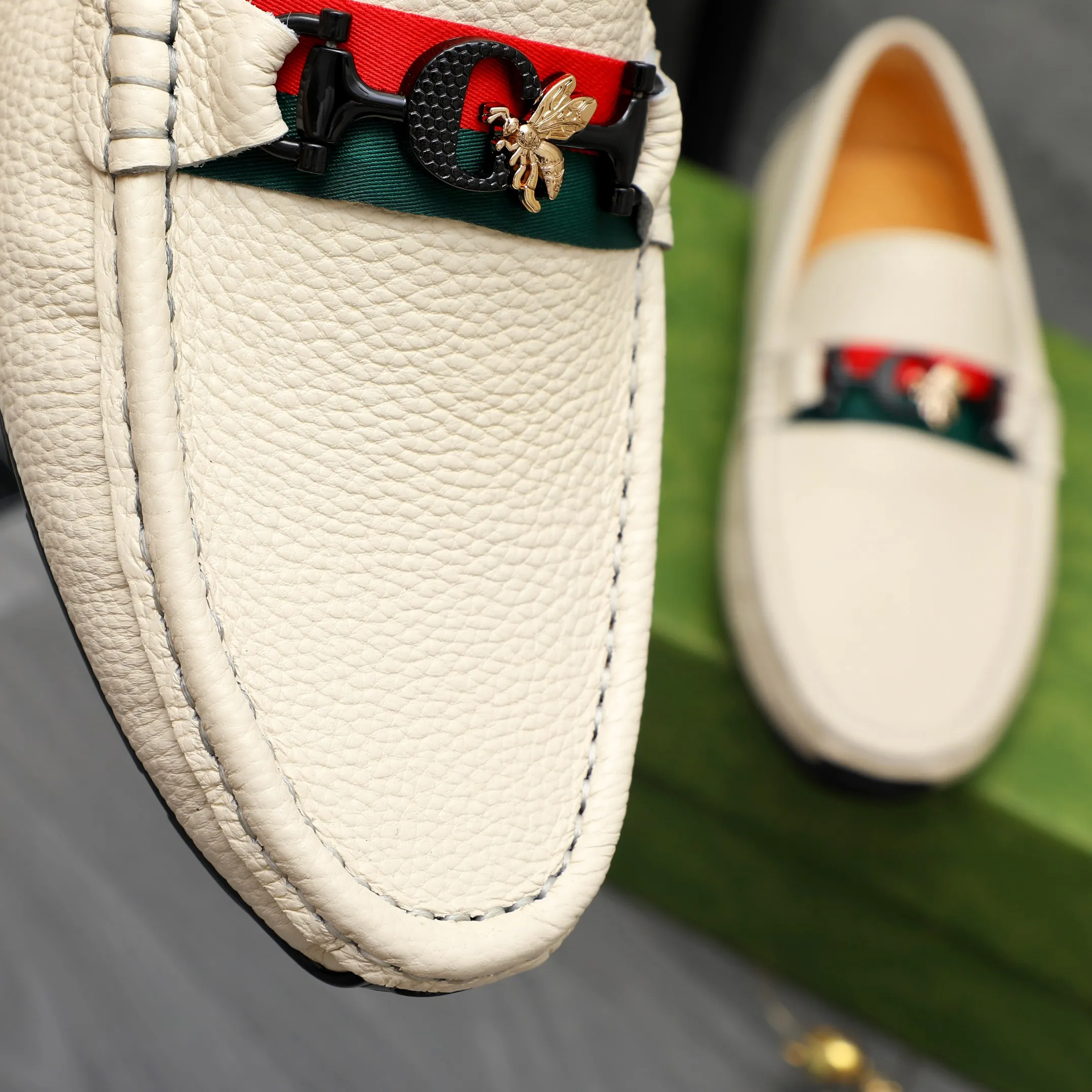 Men's shoes 💰360 Product trademark: GUCCI "Gucci" casual slip-on men's shoes Regular size: 38-45 Product materials: Selected pebbled cowhide upper, pigskin lining, rubber outsole